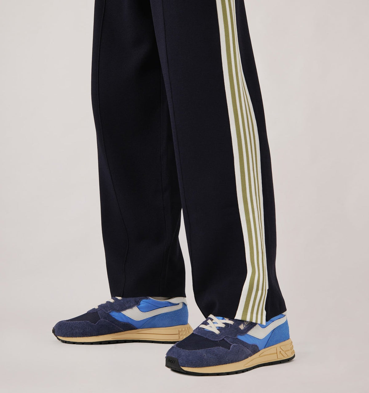 Man REELWIND LOW SNEAKERS IN BLUETTE AND DIGITAL BLUE NYLON AND SUEDE
