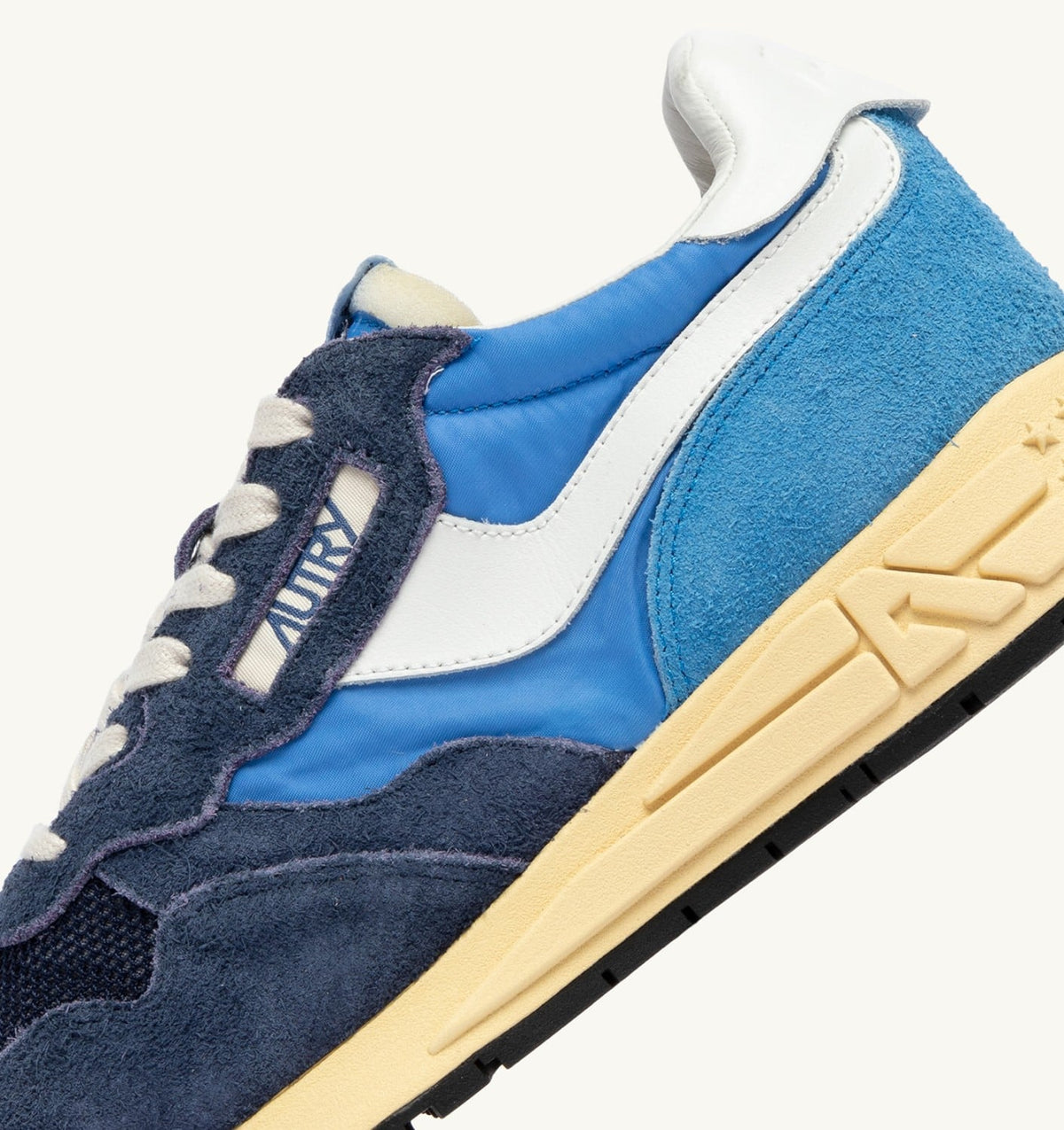 Man REELWIND LOW SNEAKERS IN BLUETTE AND DIGITAL BLUE NYLON AND SUEDE
