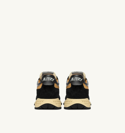 Man REELWIND LOW SNEAKERS IN BLACK SUEDE AND REFLECTIVE NYLON