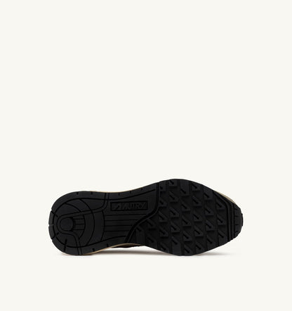 Man REELWIND LOW SNEAKERS IN ECRU AND CATHAY SPICE SUEDE AND NYLON