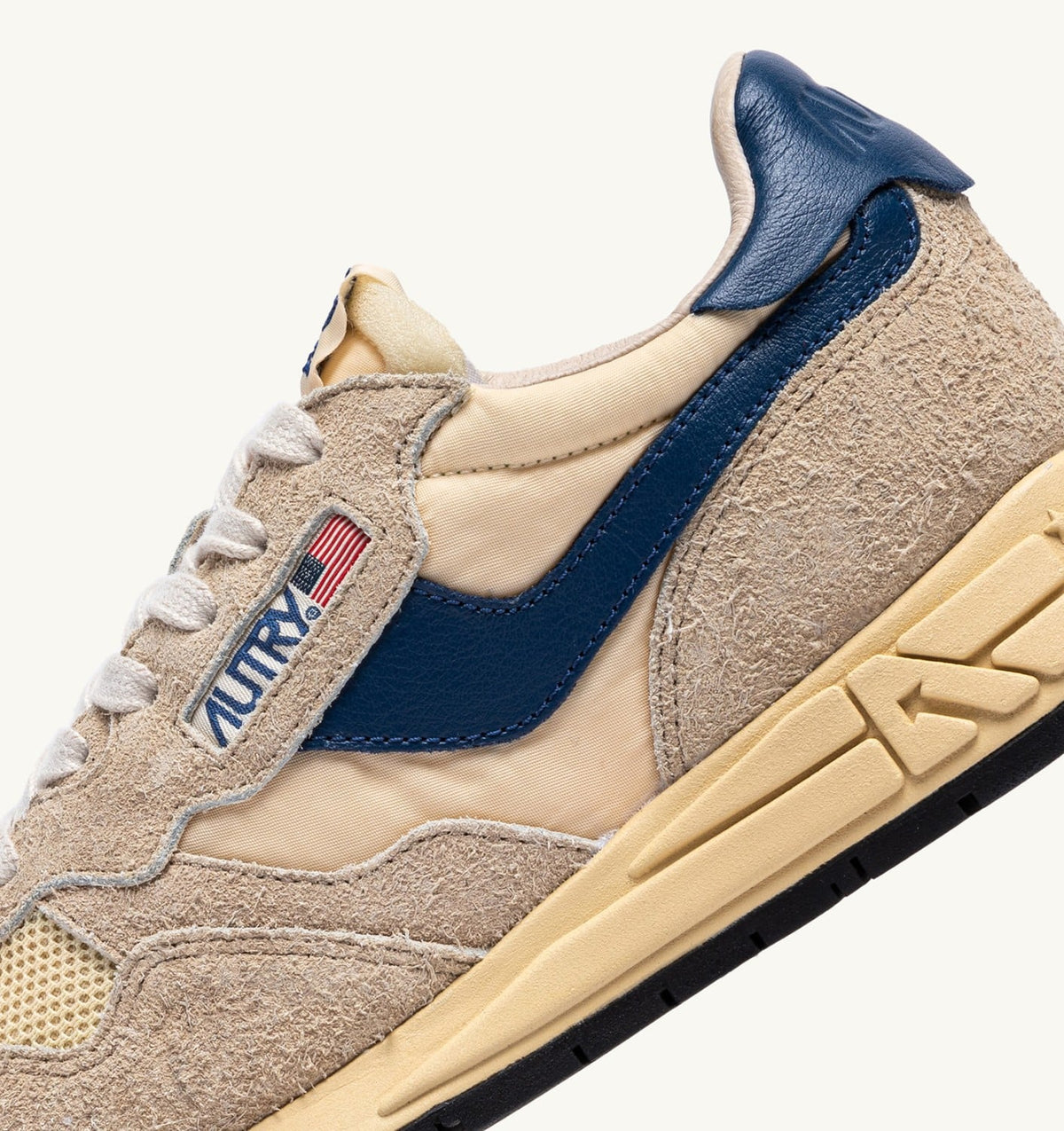 Man REELWIND LOW SNEAKERS IN NYLON SUEDE AND LEATHER COLOR ECRU AND ENSIGN BLUE