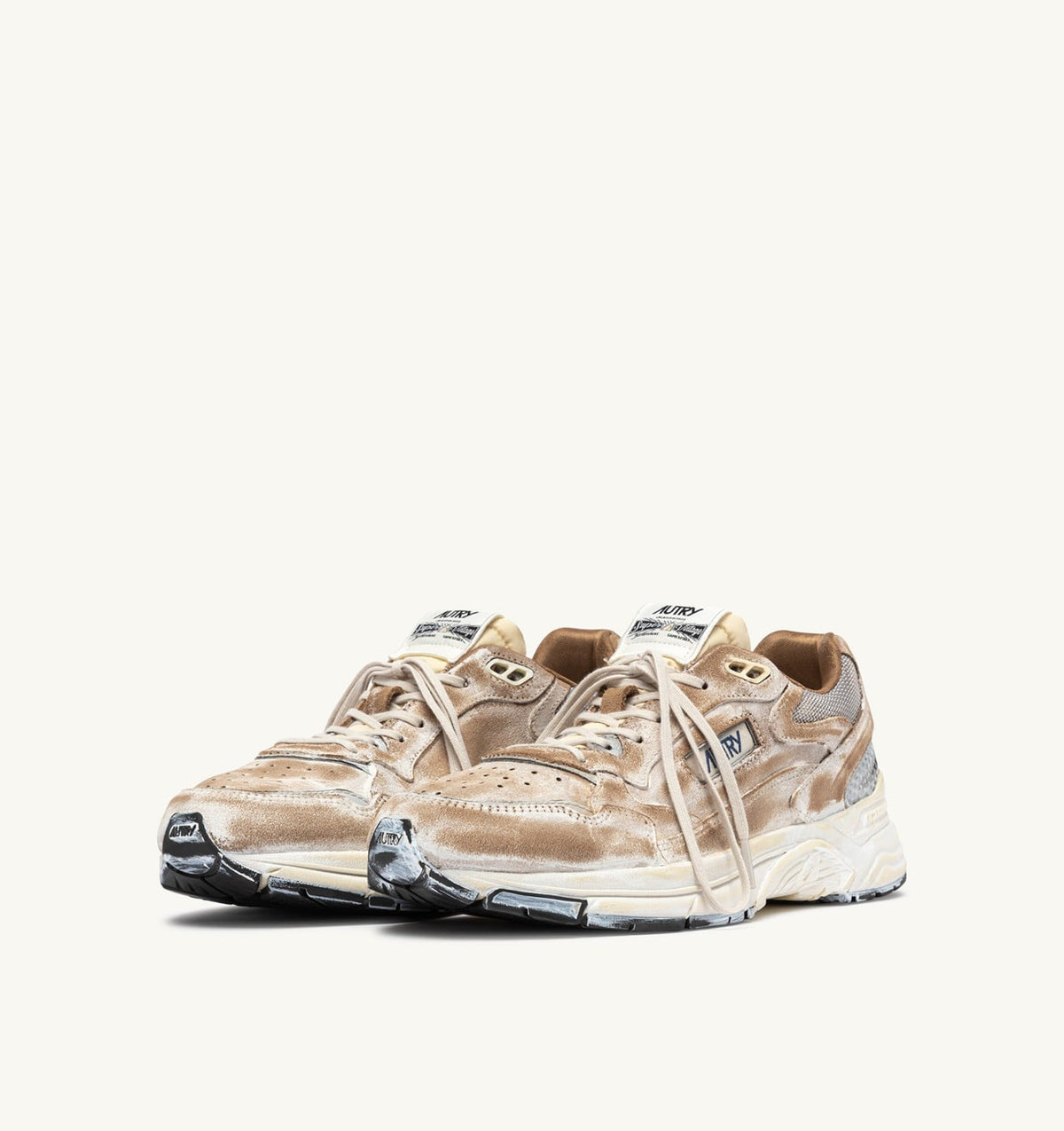 Man HYPERWAY SUPER VINTAGE SNEAKERS IN MILKSHAKE AND SILVER SUEDE