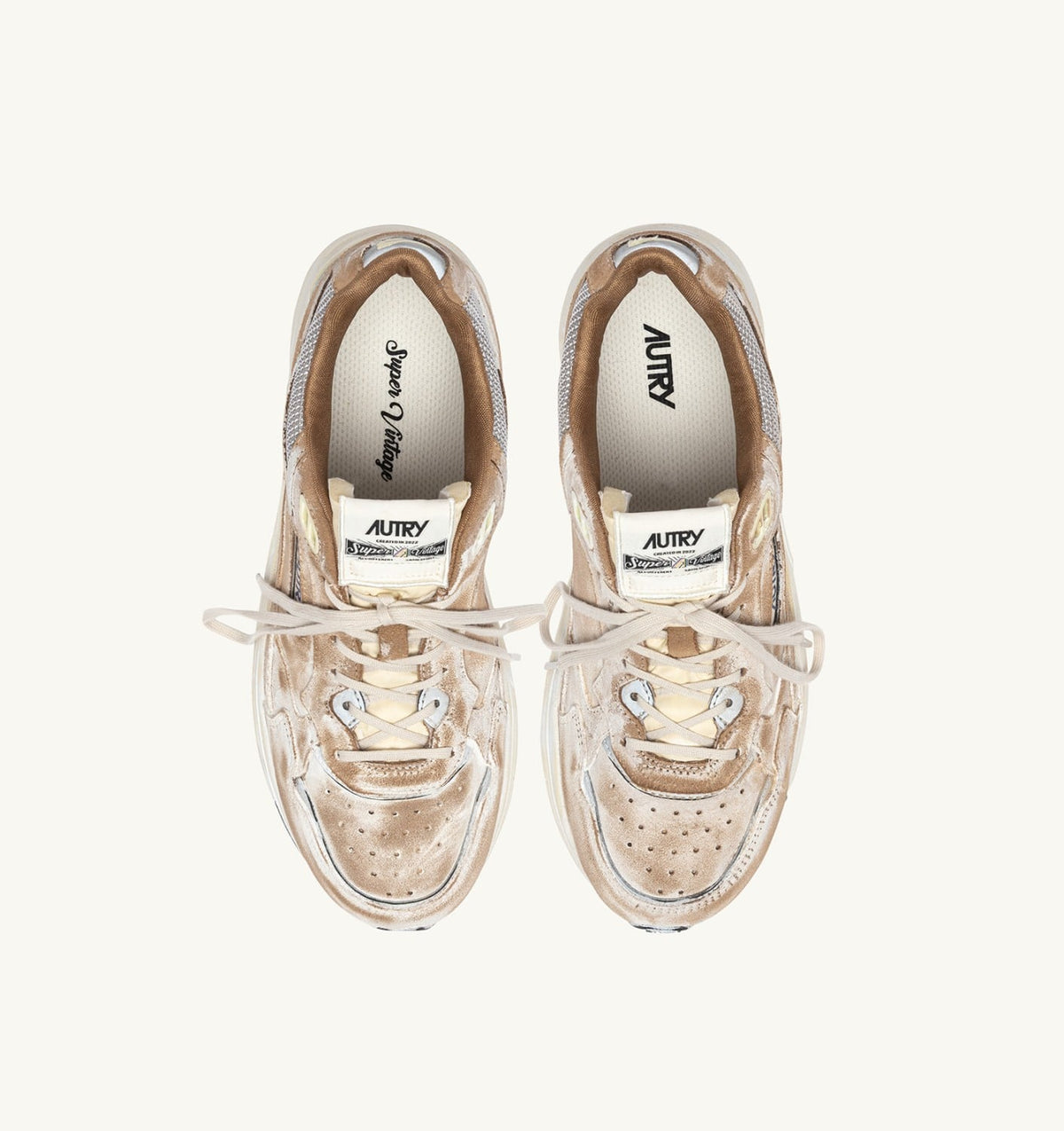 Man HYPERWAY SUPER VINTAGE SNEAKERS IN MILKSHAKE AND SILVER SUEDE