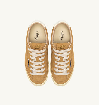 Man WINDSCAPE LOW SNEAKERS IN COPPER BROWN AND MARSHMALLOW SUEDE