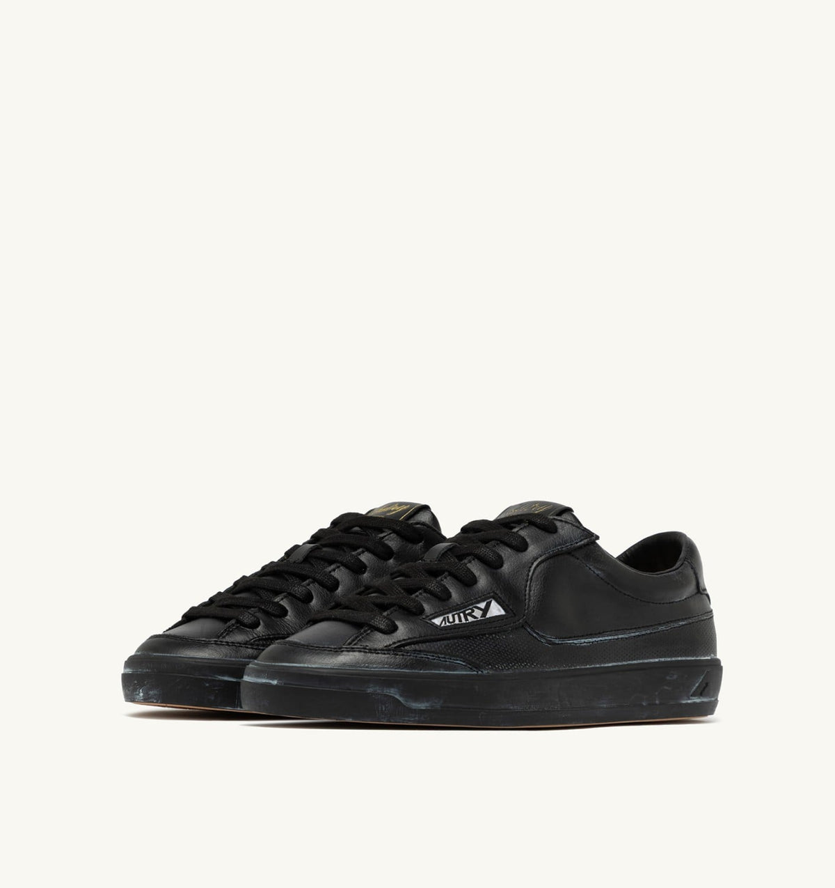 Man WINDSCAPE LOW SUPER VINTAGE SNEAKERS IN BLACK LEATHER