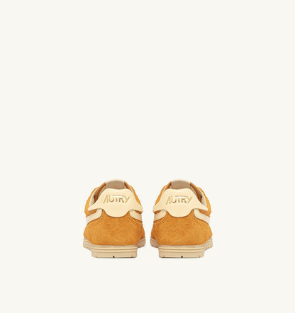 Man SNEAKERS WINDSPIN IN SUEDE AND LEATHER COLOR CADMIUM AND RUTABAGA