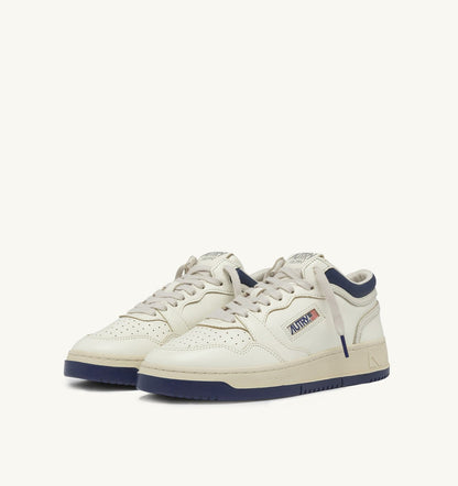 Man MED-WAY SNEAKERS IN LEATHER COLOR MARSHMALLOW AND ENSIGN BLUE