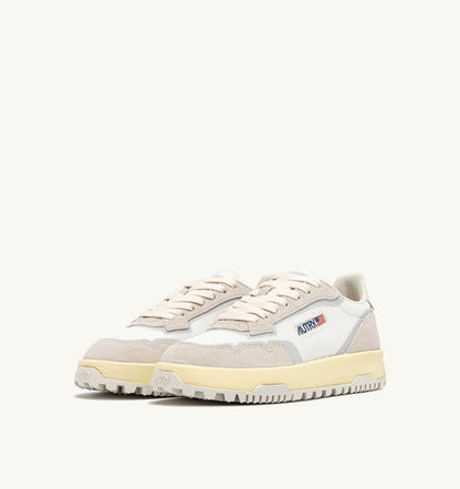 Man WILDPACE LOW SNEAKERS IN WHITE AND MARSHMALLOW DRAGON MESH AND SUEDE