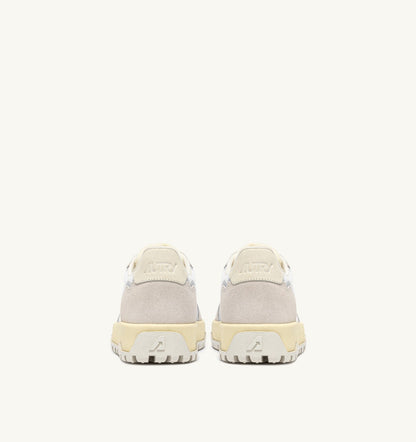 Man WILDPACE LOW SNEAKERS IN WHITE AND MARSHMALLOW DRAGON MESH AND SUEDE