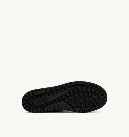 Man WILDPACE LOW SNEAKERS IN BLACK DRAGON MESH AND SUEDE