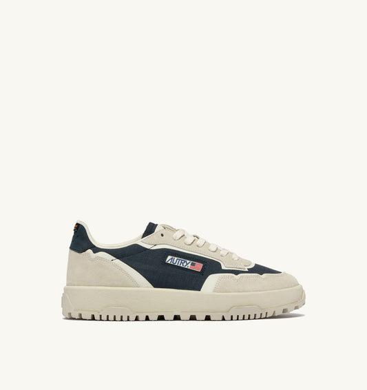 Man WILDPACE LOW SNEAKERS IN WHITE AND SPACE BLUE CORDURA AND SUEDE
