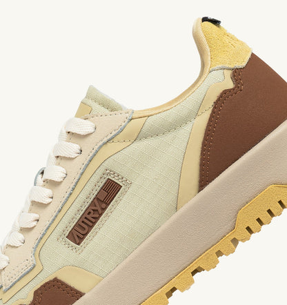 Man WILDPACE LOW SNEAKERS IN RIPSTOP NYLON AND LEATHER COLOR FOG AND THRUSH