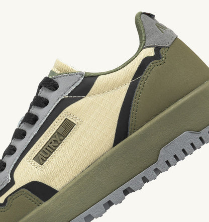 Man WILDPACE LOW SNEAKERS IN RIPSTOP NYLON AND LEATHER COLOR CASTLE WALL AND TITANIUM