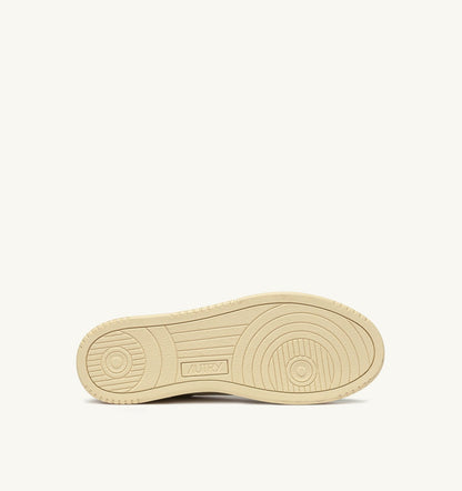 Man DALLAS LOW SNEAKERS IN MARSHMALLOW AND BROWN SUGAR LEATHER