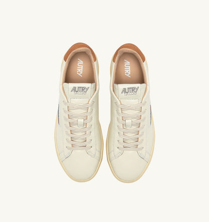 Man DALLAS LOW SNEAKERS IN MARSHMALLOW AND BROWN SUGAR LEATHER
