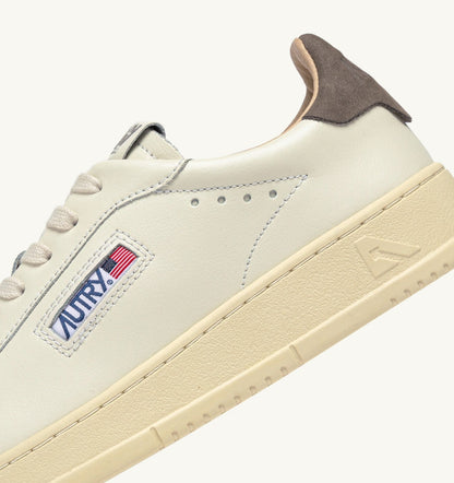 Man DALLAS LOW SNEAKERS IN MARSHMALLOW AND MOREL LEATHER