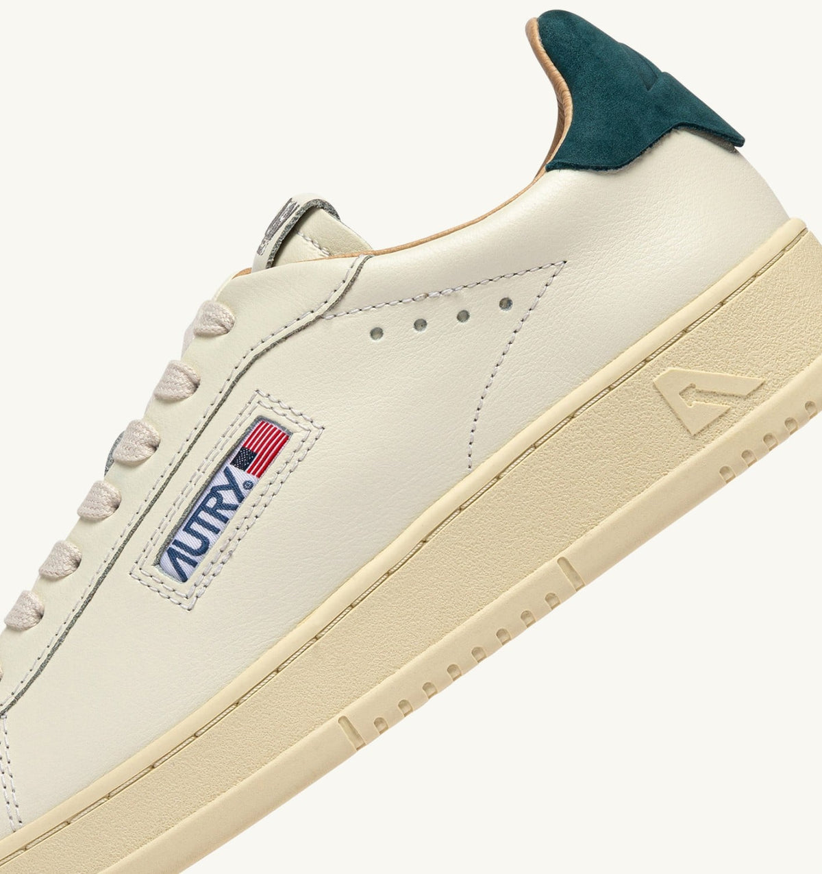 Man DALLAS LOW SNEAKERS IN MARSHMALLOW AND DARK SEA LEATHER