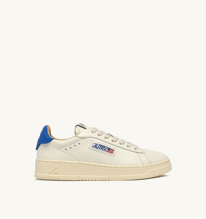 Man DALLAS LOW SNEAKERS IN MARSHMALLOW AND LAPIS BLUE LEATHER