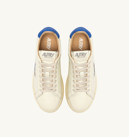 Man DALLAS LOW SNEAKERS IN MARSHMALLOW AND LAPIS BLUE LEATHER