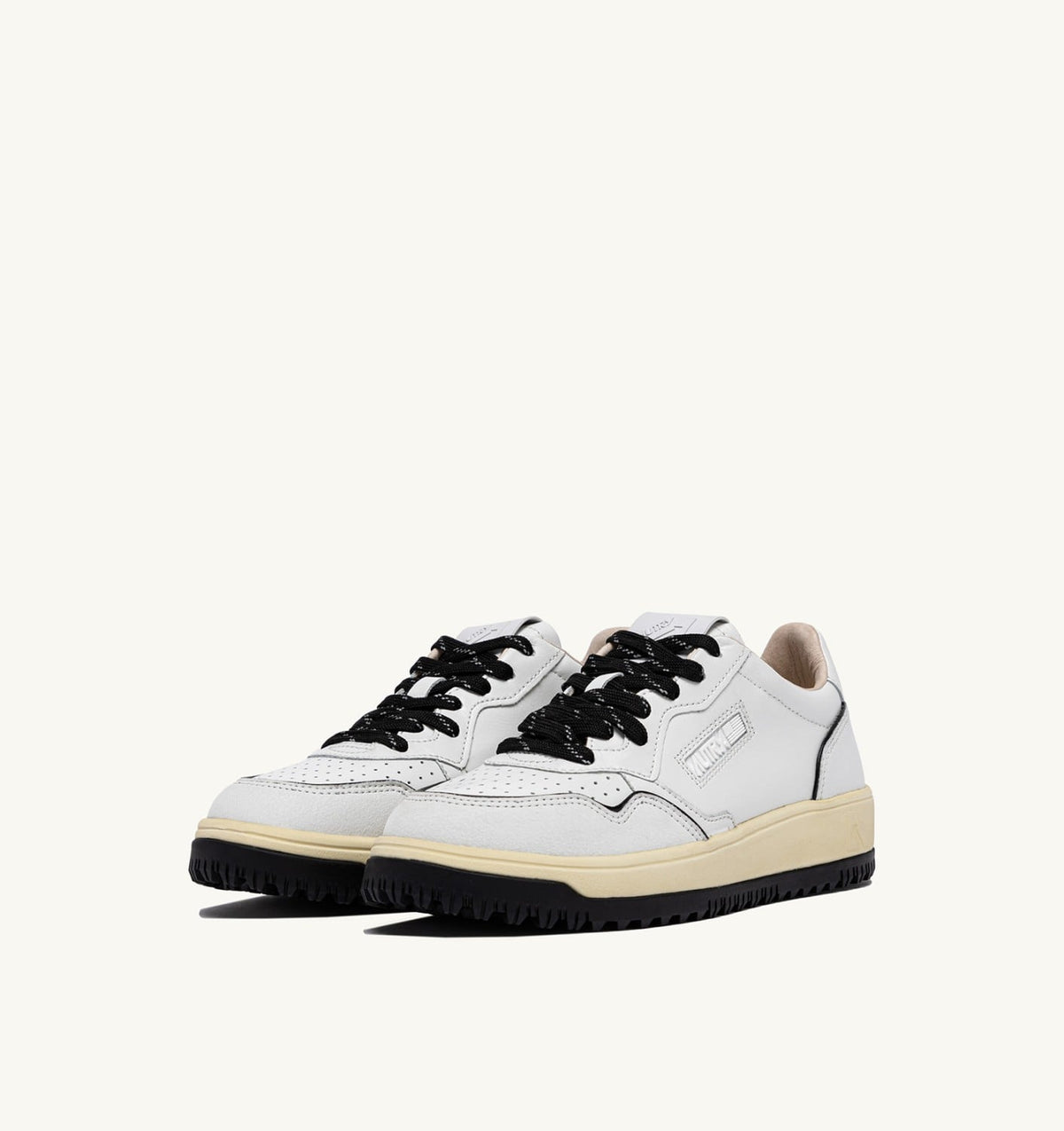 Man GOLF LOW SNEAKERS IN LEATHER COLOR WHITE AND BLACK