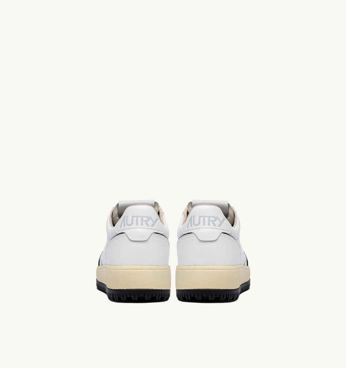 Man GOLF LOW SNEAKERS IN LEATHER COLOR WHITE AND BLACK
