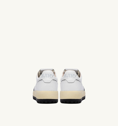 Man GOLF LOW SNEAKERS IN LEATHER COLOR WHITE AND BLACK