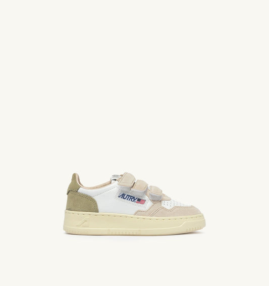 Kid MEDALIST KIDSTRIPES SNEAKERS IN WHITE LEATHER AND GREEN AND SAND SUEDE