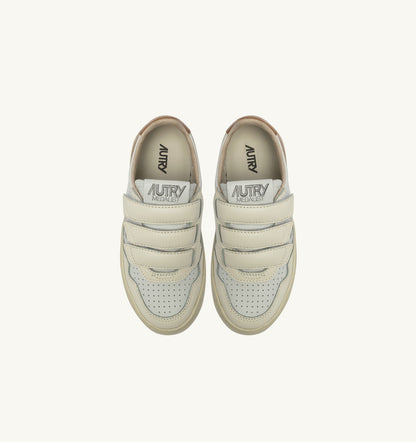 Kid MEDALIST LOW KIDSTRIPES SNEAKERS IN LEATHER COLOR WHISPER WHITE IVORY WHITE AND BROWN SUGAR