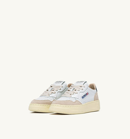 Kid MEDALIST KIDS LOW SNEAKERS IN WHITE AND BLUE SPACE SUEDE