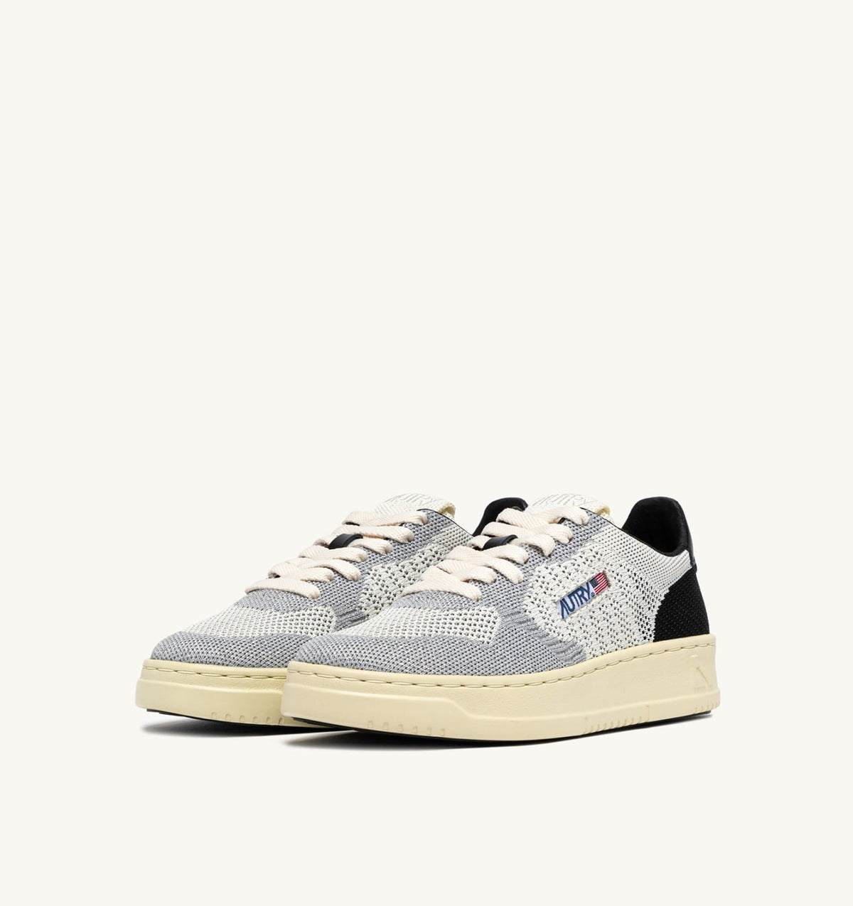 Woman MEDALIST EASEKNIT LOW SNEAKERS IN IVORY WHITE BLACK AND SILVER KNIT