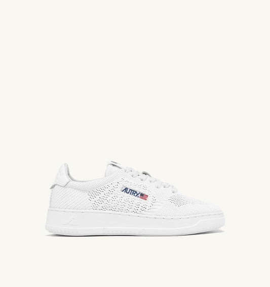Woman MEDALIST EASEKNIT LOW SNEAKERS IN WHITE KNIT