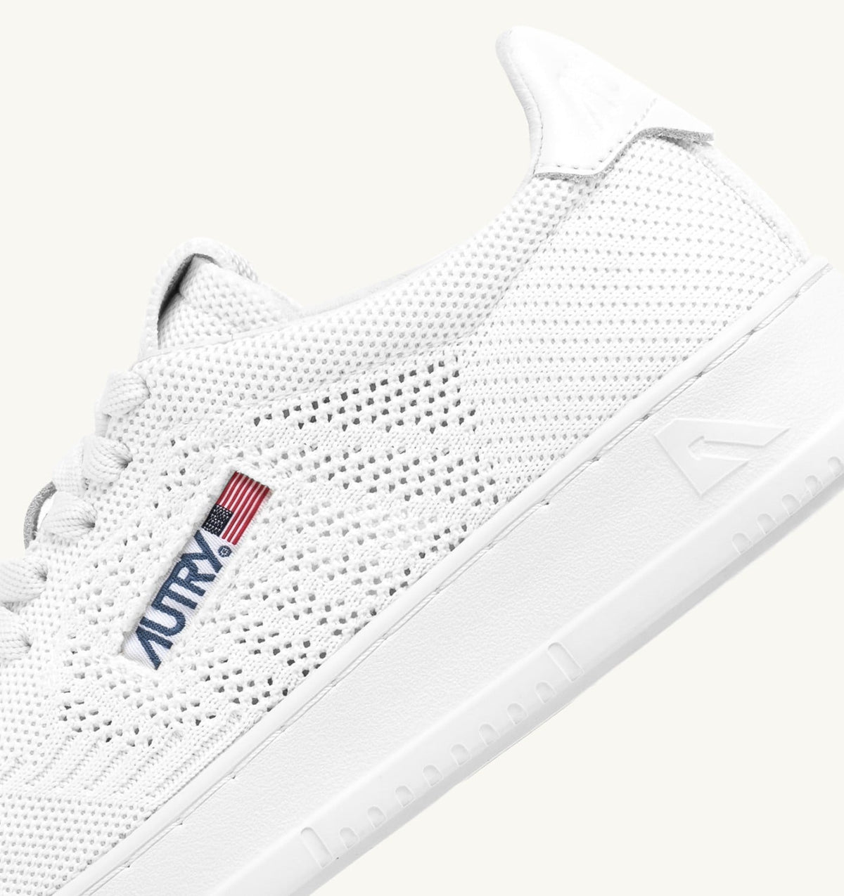 Woman MEDALIST EASEKNIT LOW SNEAKERS IN WHITE KNIT