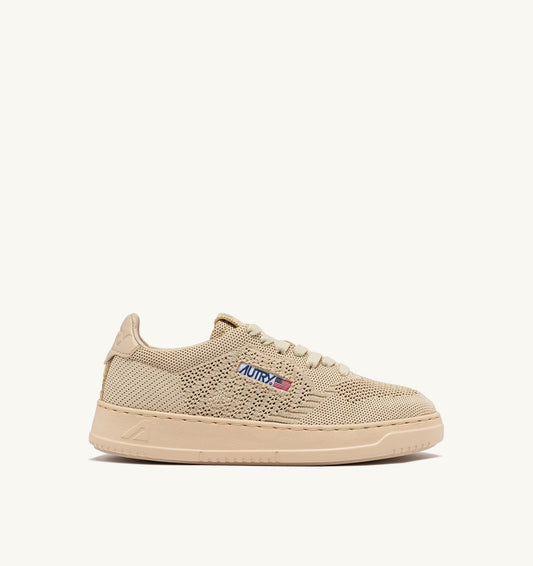 Woman MEDALIST EASEKNIT LOW SNEAKERS IN CREME BRULEE KNIT