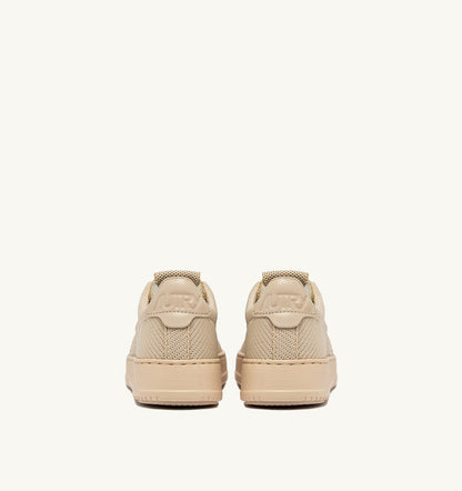 Woman MEDALIST EASEKNIT LOW SNEAKERS IN CREME BRULEE KNIT