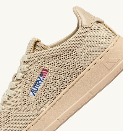 Woman MEDALIST EASEKNIT LOW SNEAKERS IN CREME BRULEE KNIT