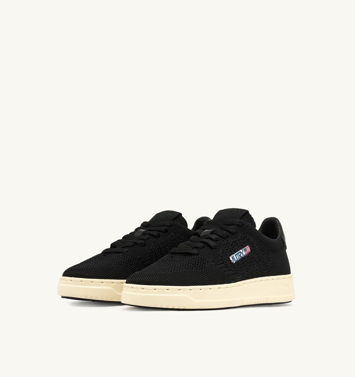 Woman EASEKNIT MEDALIST LOW SNEAKERS IN BLACK COLOR KNIT