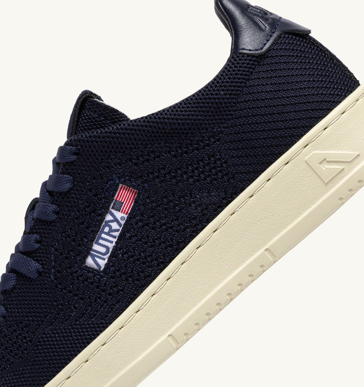 Woman MEDALIST EASEKNIT LOW SNEAKERS IN SPACE BLUE KNIT