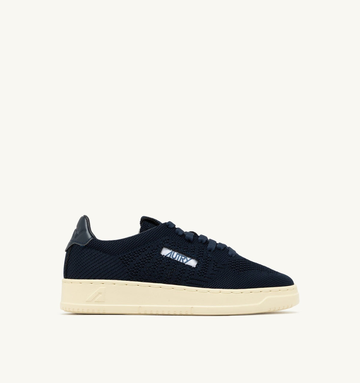 Woman MEDALIST EASEKNIT LOW SNEAKERS IN SPACE BLUE KNIT