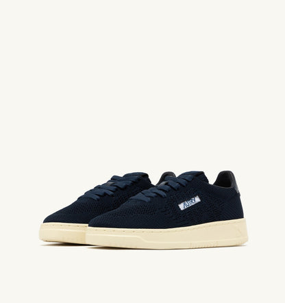 Woman MEDALIST EASEKNIT LOW SNEAKERS IN SPACE BLUE KNIT