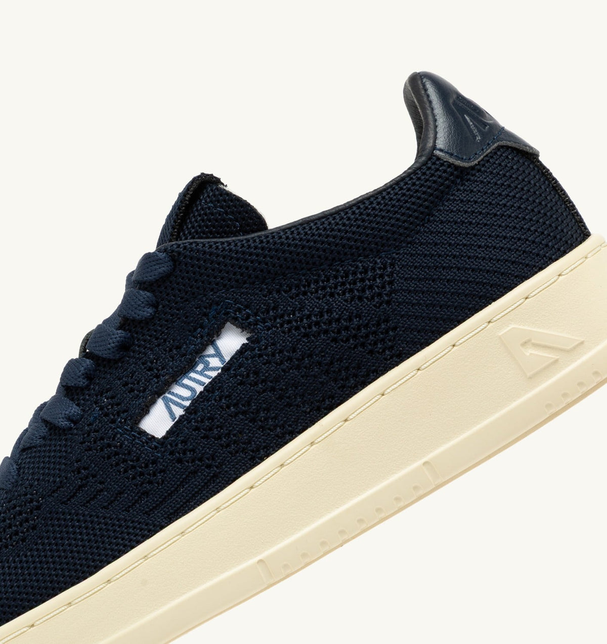 Woman MEDALIST EASEKNIT LOW SNEAKERS IN SPACE BLUE KNIT