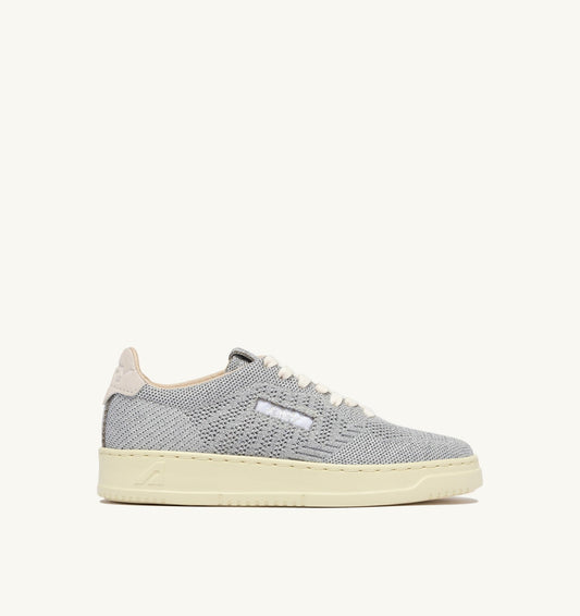 Woman MEDALIST EASEKNIT LOW SNEAKERS IN SILVER-TONE KNIT