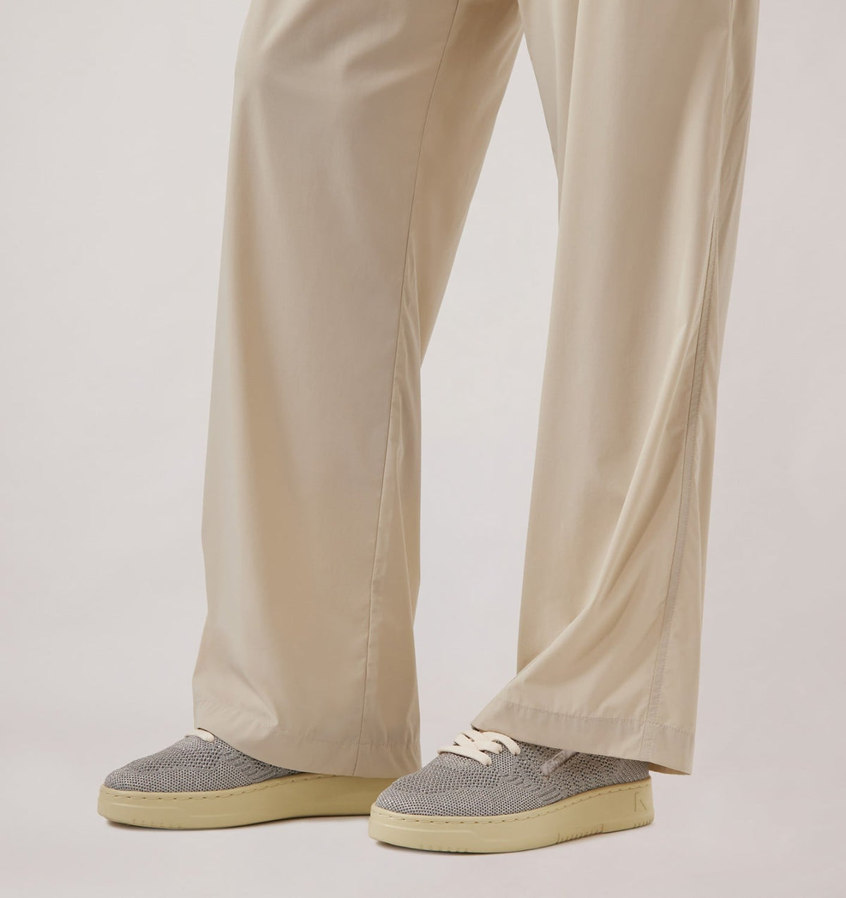 Woman MEDALIST EASEKNIT LOW SNEAKERS IN SILVER-TONE KNIT