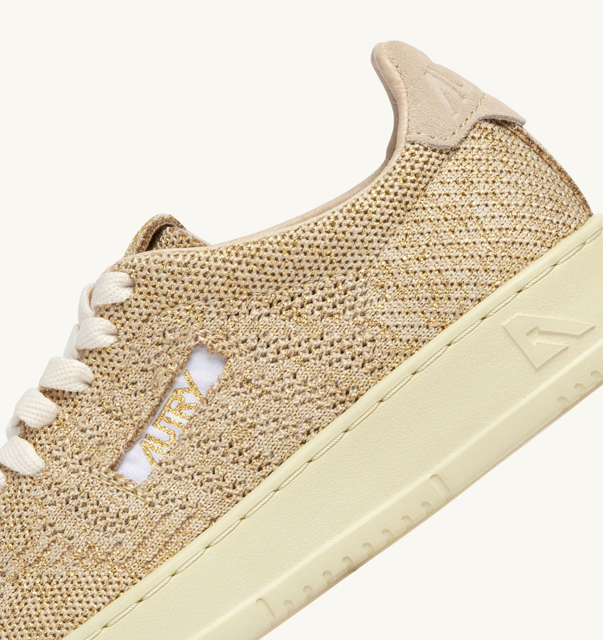 Woman MEDALIST EASEKNIT LOW SNEAKERS IN PLATINUM KNIT