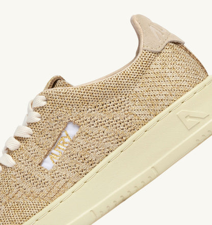 Woman MEDALIST EASEKNIT LOW SNEAKERS IN PLATINUM KNIT