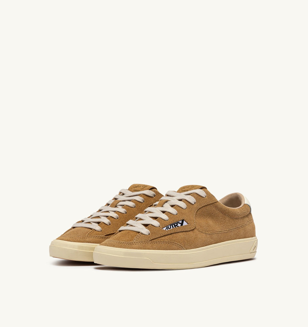 Woman WINDSCAPE LOW SNEAKERS IN COPPER BROWN AND MARSHMALLOW SUEDE