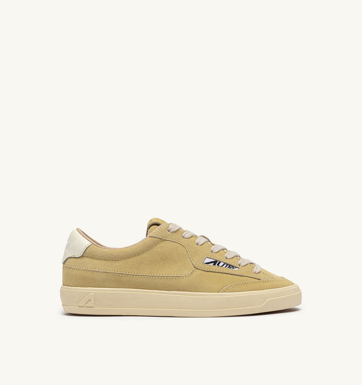 Woman WINDSCAPE LOW SNEAKERS IN STRAW AND MARSHMALLOW SUEDE