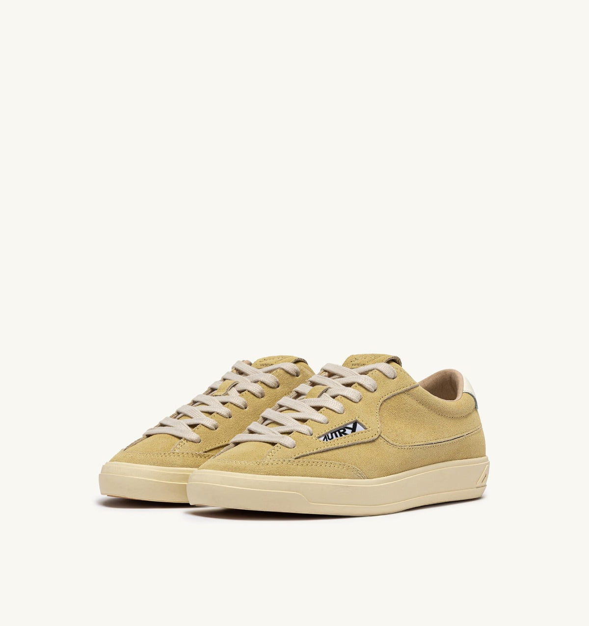 Woman WINDSCAPE LOW SNEAKERS IN STRAW AND MARSHMALLOW SUEDE