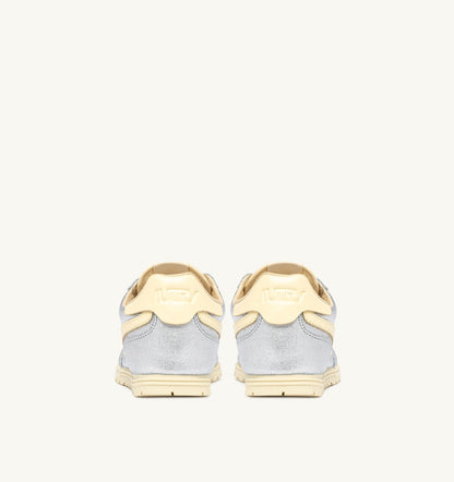 Woman WINDSPIN SNEAKERS IN SILVER AND RUTABAGA SUEDE AND LEATHER