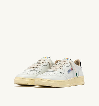 Man MEDALIST LOW SNEAKERS IN WHITE AND BLACK LEATHER