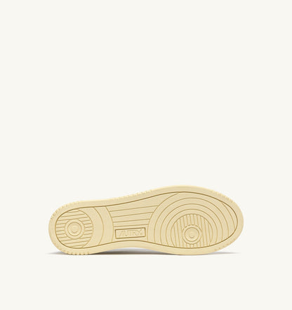Man MEDALIST LOW SNEAKERS IN WHITE AND BLACK LEATHER